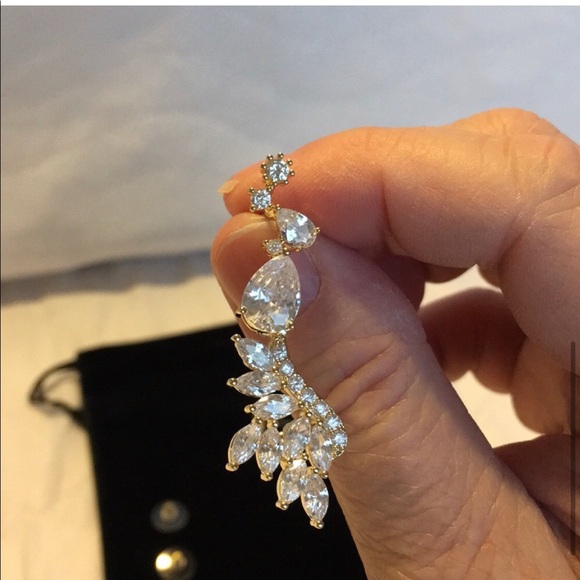 CZ Stud and Flutter Ear Crawler Brand New - Picture 6 of 8